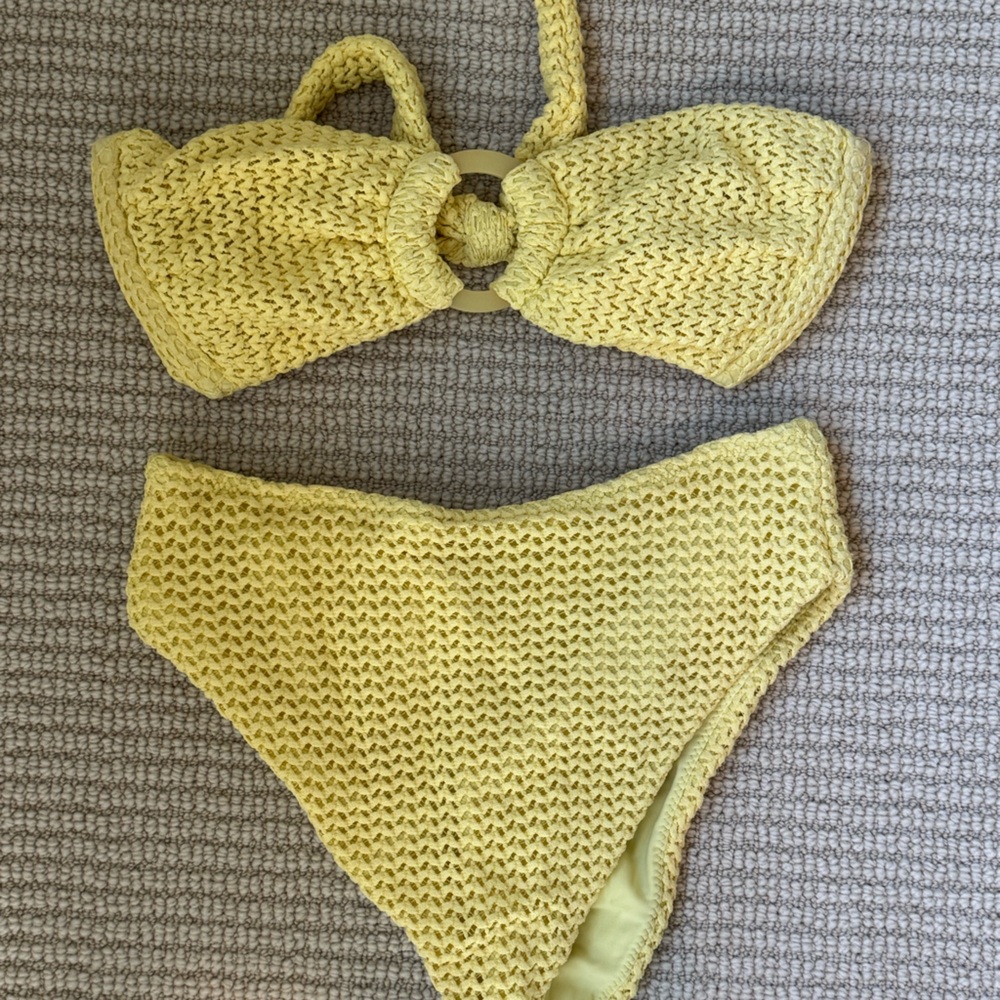 Montce Bikini View 2
